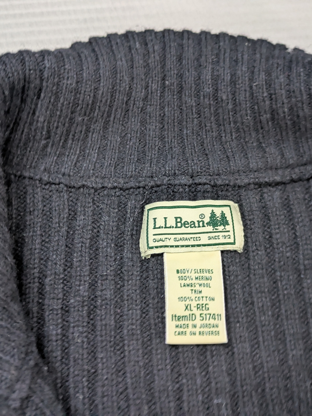 L.L.Bean Full Zip Sweater Mens XL Commando Merino Lambs Wool Black Elbow Patches - Picture 3 of 5
